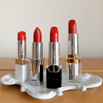 50代に似合う赤リップ4選。シャネルやディオールなど、人気ブランドの新作をお試し！【ウェブエクラ編集長シオヤの「あら、素敵☆ 手帖」#53】