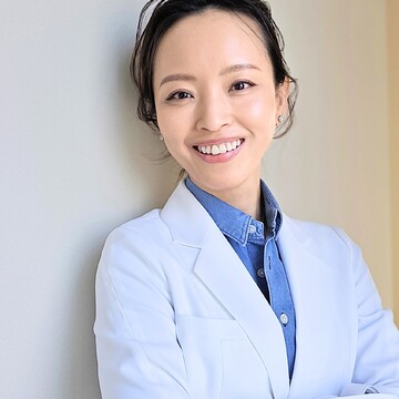 【10年ぶりに白衣を新調。纏うことで背筋が伸びる一着に出会いました】