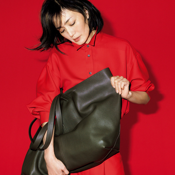 【板谷由夏と50歳からの新名品】驚くほどなめらかなレザーが上質感たっぷりのアミのトートバッグ