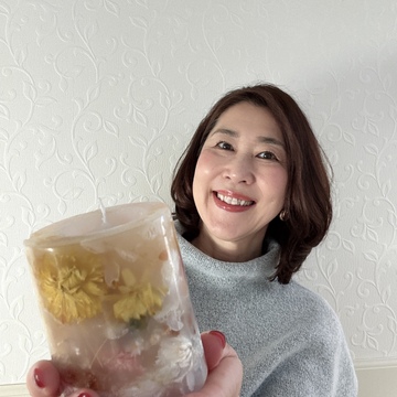 【ホリデーシーズンにキャンドルを】インテリアを彩るボタニカルキャンドル作り