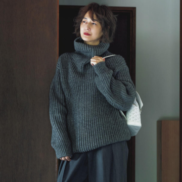 【富岡佳子「おしゃれの冒険の旅」vol.18】都会でアクティブになれるバッグ