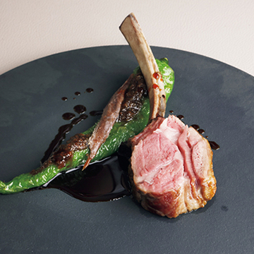 会話も弾む円卓のある個室が魅力！東京・神楽坂のフレンチ名店「レテール」