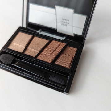 新しいコスメでワクワク気分♪