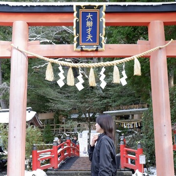 春まで使える！【UNIQLO：C】アウターでパワースポット巡り（天河大辨財天社）