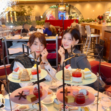 おそろいアクセサリーで、一足早く楽しむ「いちごのアフターヌーンティ」