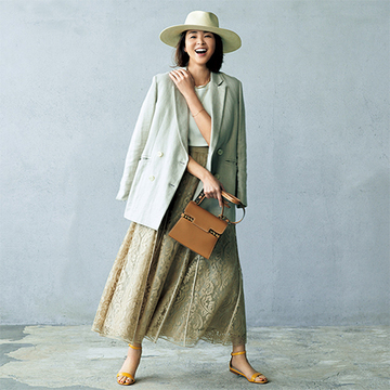 レーススカートとも相性抜群！「ダブルジャケット」を使った甘辛ミックスコーデ