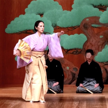 大人の学び　能を習ってます　能を学んでいます③