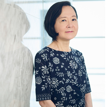 【小川洋子さんインタビュー】ステージと日常で生まれる特別な関係性を描き出す、極上の短編集『掌に眠る舞台』