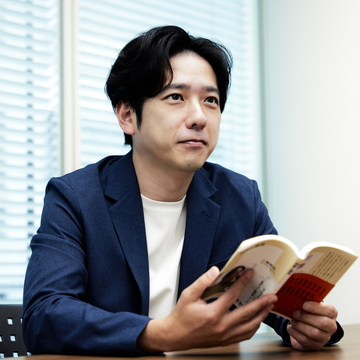 【二宮和也インタビュー】仕事論から生死観まで......赤裸々に語られる、”生の言葉”。初めての新書を出版した、その舞台裏に迫る