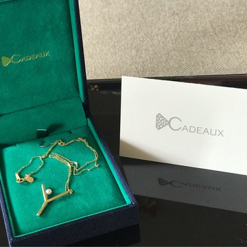 最近またマイブームのイニシャルネックレス♡