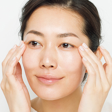 50代の肌くすみを改善！朝に絶対やるべきスキンケア法とは？美容プロがレクチャー