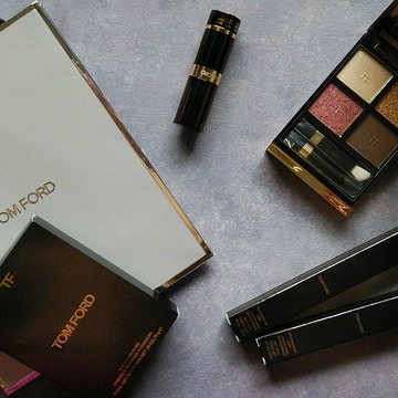 フルタイムワークでも崩れないTOM FORD アイシャドウ下地