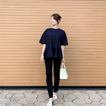 yoriの今期のデザインのトップス　お気に入りの米粉ワッフルのカフェ