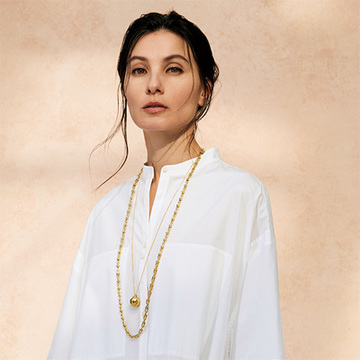 ロング×ロングの重ねづけでボリュームを楽しむ！【首元ジュエリーをアップデート】