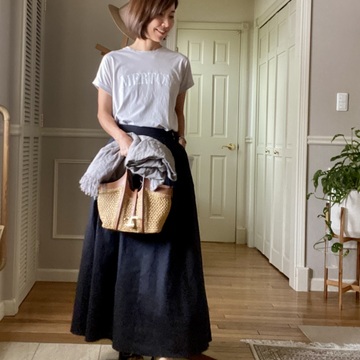 ロゴTでシンプルコーデ