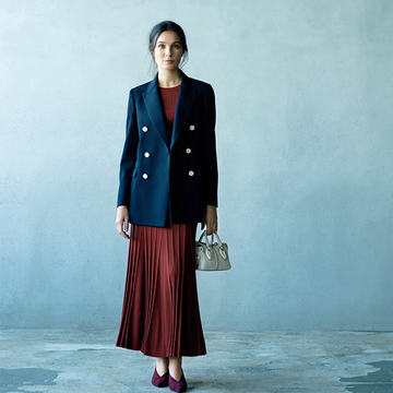 50代の最旬ネイビーコーデ photo gallery