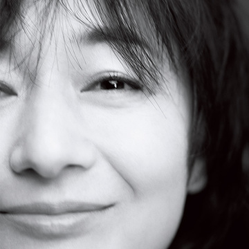 富岡佳子さん50歳に！ ナチュラルに進化を続ける彼女が今、抱く思いとは？