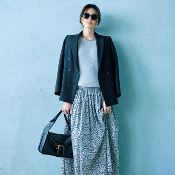 リバティプリントの花柄スカートはメンズライクに着こなすのがコツ！【柄スカートの着こなし新ルール】