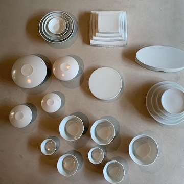 湘南の隠れ家ギャラリーで『器』を愛でて、名残の桜のお花見散歩♪