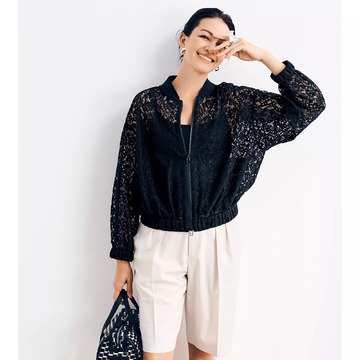 マダム戸野塚が別注&セレクト！華リュクスな大人の初夏スタイル