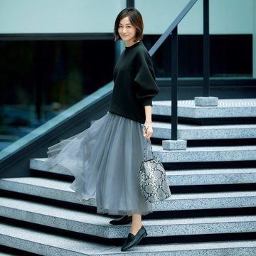 大人気シリーズに新色が登場！「E by éclat」の大人チュールスカート