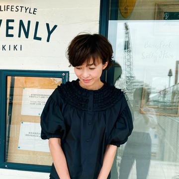 甘辛ふんわり黒ブラウス