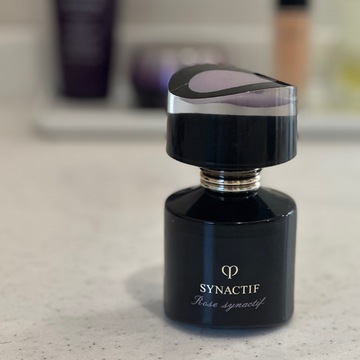 最近、クレ・ド•ポーがお気に入りです