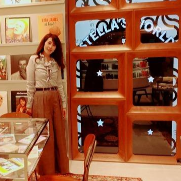 ステラ・マッカートニーのカフェで一休み