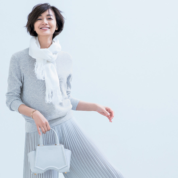 「塩系ワントーン」で、シンプルきれいな大人の着こなしを満喫　五選