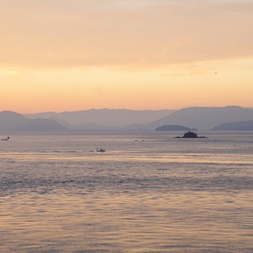 「大人の旅は、ひとりがいい」川内有緒さんが贈るスペシャルストーリー【50代のひとり旅】