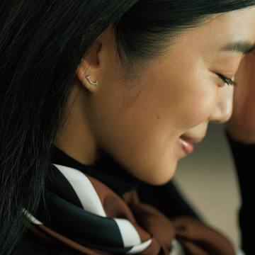 ティファニーの「T スマイル ピアス」【ジュエリーブランドの小さなピアス】