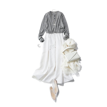 ふわっと広がる白のジャカードスカートで無彩色コーデの華やかさを後押し。最低気温16℃｜5/16(金)【50代の毎日コーデ】