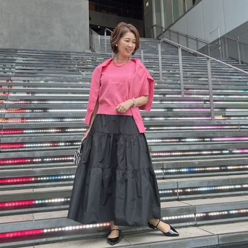 気分が華やぐ春色ニット