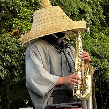 サックス侍さん　鶴舞公園公認アーティスト 