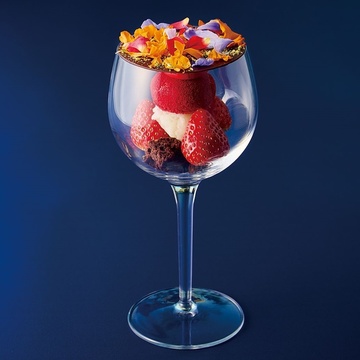 華やかな贅沢いちごスイーツが「東京ミッドタウン」に勢ぞろい！