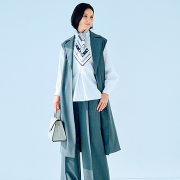 【働くJマダムのきれいなパンツ】しなやかワイドパンツがきれいめジレと好相性！