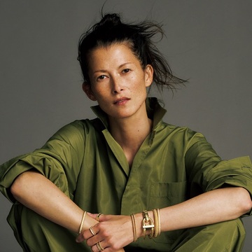 つけるほど自分の肌になじむ。ふだん着にも合わせたいゴールドジュエリー