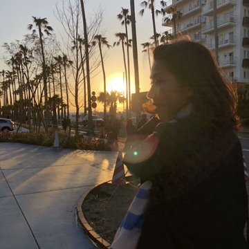 紺ジャケット✖️白ボトムで逗子までドライブ