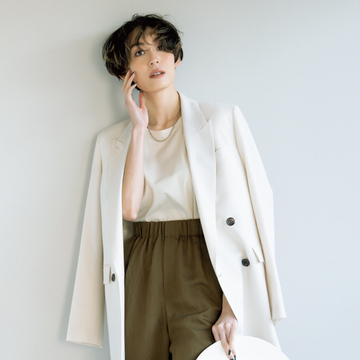 【50代が買うべき春服】下半身を華奢に見せるワザあり＜上品ワークパンツ＞