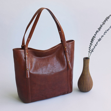 【月刊IBIZA vol.3】スタイリスト村山佳世子さんがナビゲート！だから大人に愛される。エッセンシャルなパートナー「IBIZA」のバッグ