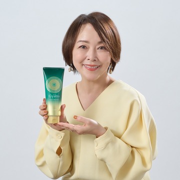髪のうねりに悩まない！梅雨の時期にもぴったり！ Gyutto(ギュット)愛用者、小田ユイコさんが語る「このヘアマスクでなければならない理由」