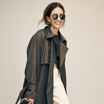 この秋ブラウンを新鮮に着るならグレイッシュに転ばせて【エレガントでかっこいいブラウン】