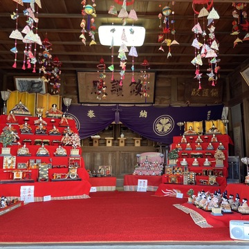 初めまして！おひなまつり一色の街を散歩してきました♪