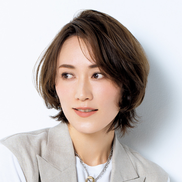 髪が広がってしまうなら、毛流れを活用してこなれた動きに【50代髪型・ヘアスタイル】