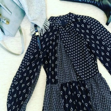 プリント柄ワンピースで、渋谷純喫茶☕