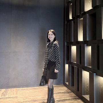 一枚で”華リュクス”なブラウスでホテルステイ✨