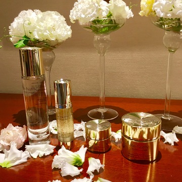 エクラ世代にぴったりな、エスティ ローダーの最高級ラグジュアリースキンケアラインに注目！