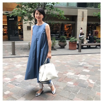 裾が後ろ下がりのワンピースが好きです