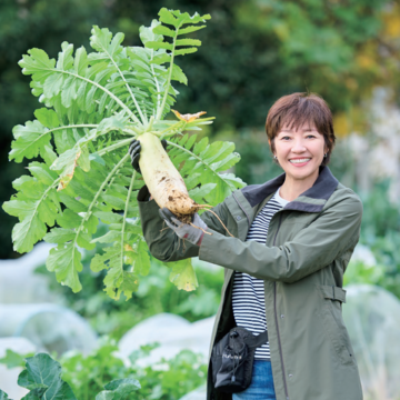 細谷奈弓さん「都心から離れて土と触れ合うのがライフワークになりつつあります」【エクラ華組 心のラグジュアリーが育つ時間vol.10】