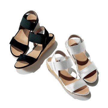 足もとにはトレンドをひとさじ、洗練サンダル